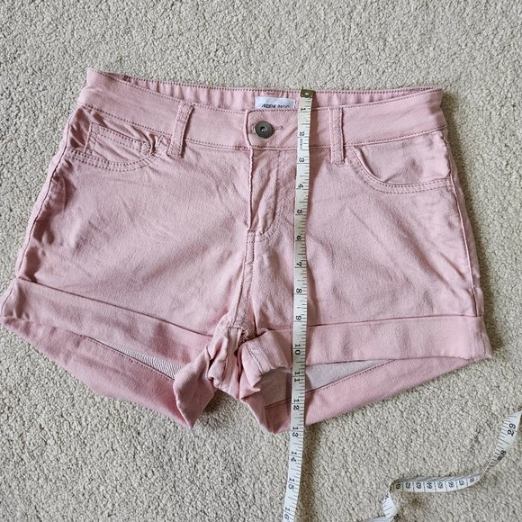 High waisted pink stretchy cuffed shorts - Picture 4 of 8
